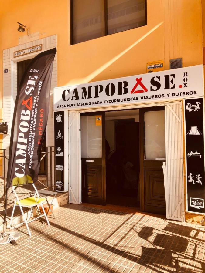Campobase.Box Hostel El Médano Екстериор снимка