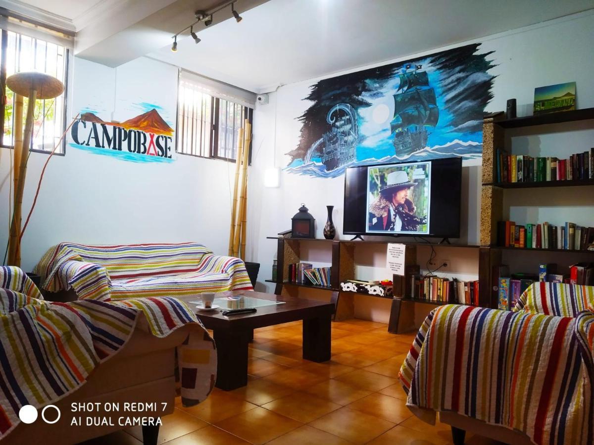 Campobase.Box Hostel El Médano Екстериор снимка